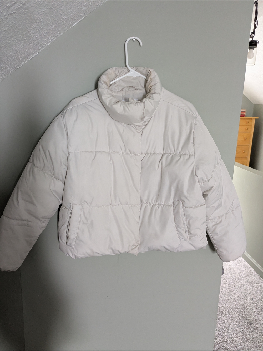 Old Navy Off-White Cropped Puffer Jacket